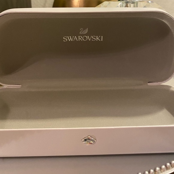 Swarovski Sunglasses 😎 - Picture 4 of 10